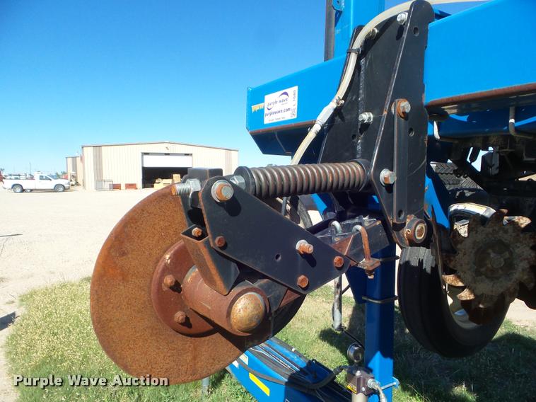 image for item L1680 2006 Kinze 3600 no-till planter