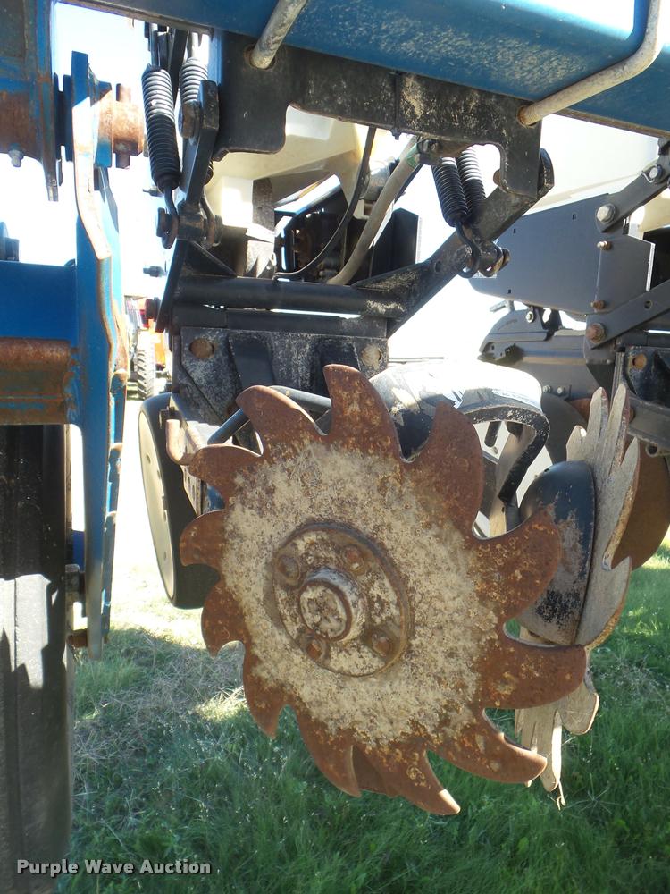 image for item L1680 2006 Kinze 3600 no-till planter