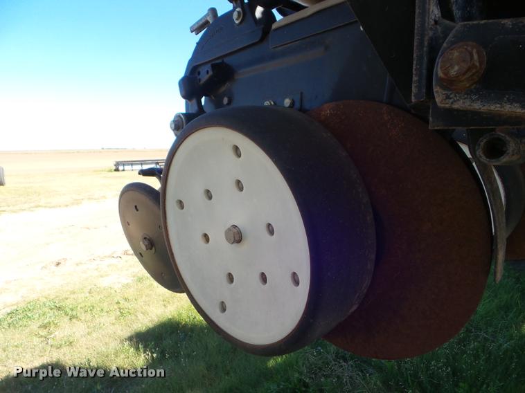 image for item L1680 2006 Kinze 3600 no-till planter
