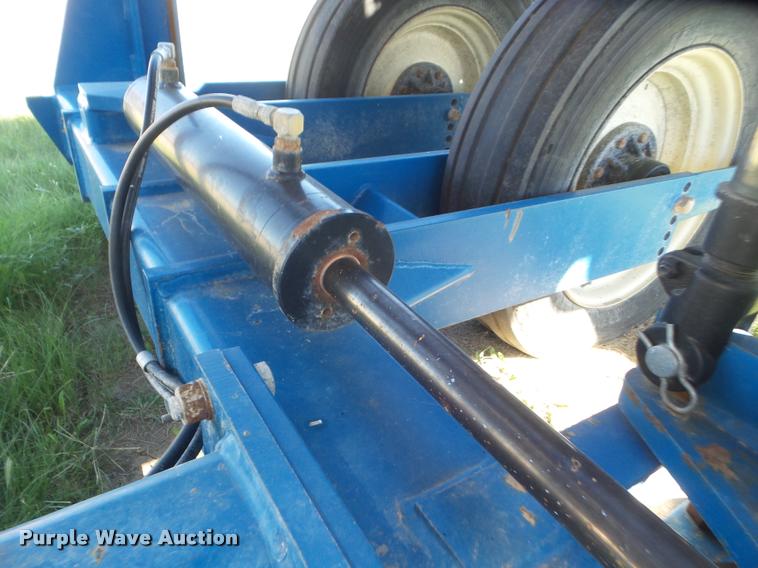 image for item L1680 2006 Kinze 3600 no-till planter