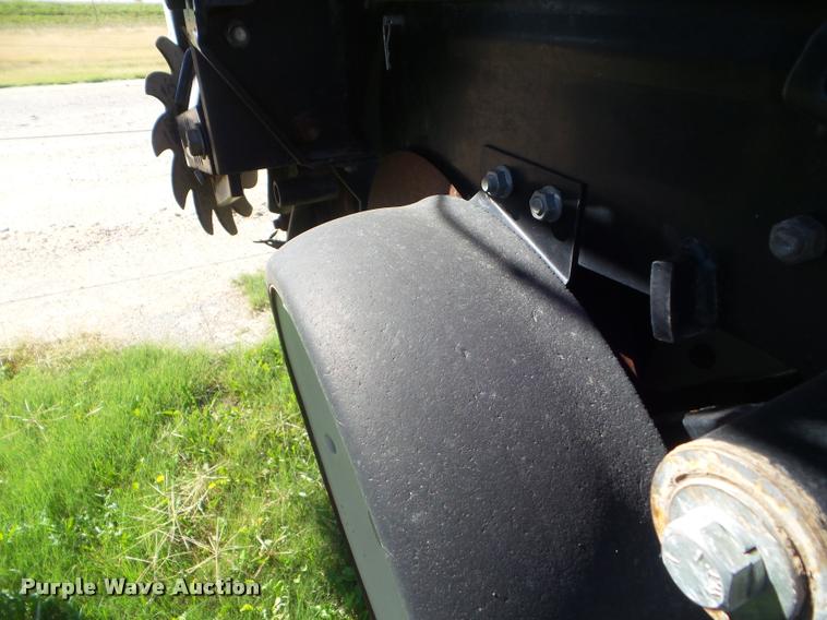 image for item L1680 2006 Kinze 3600 no-till planter