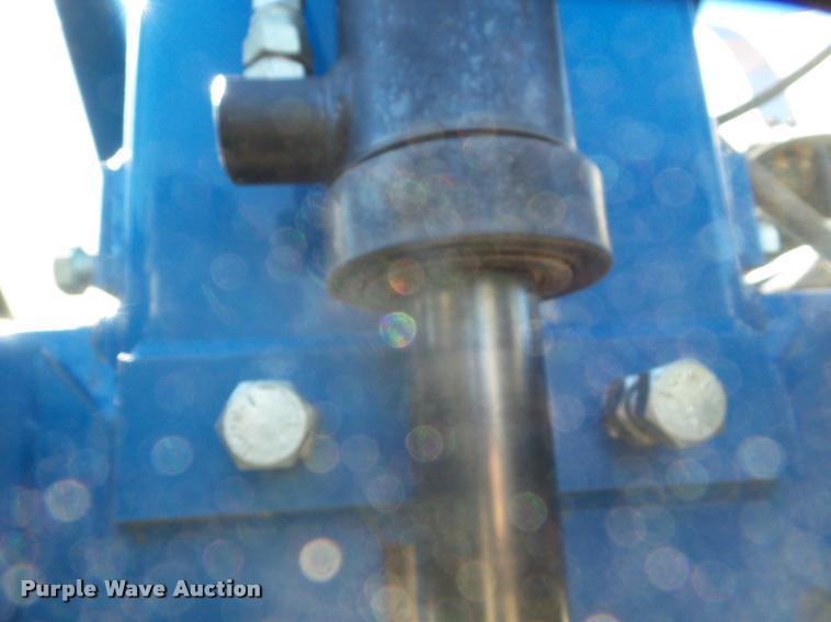 image for item L1680 2006 Kinze 3600 no-till planter