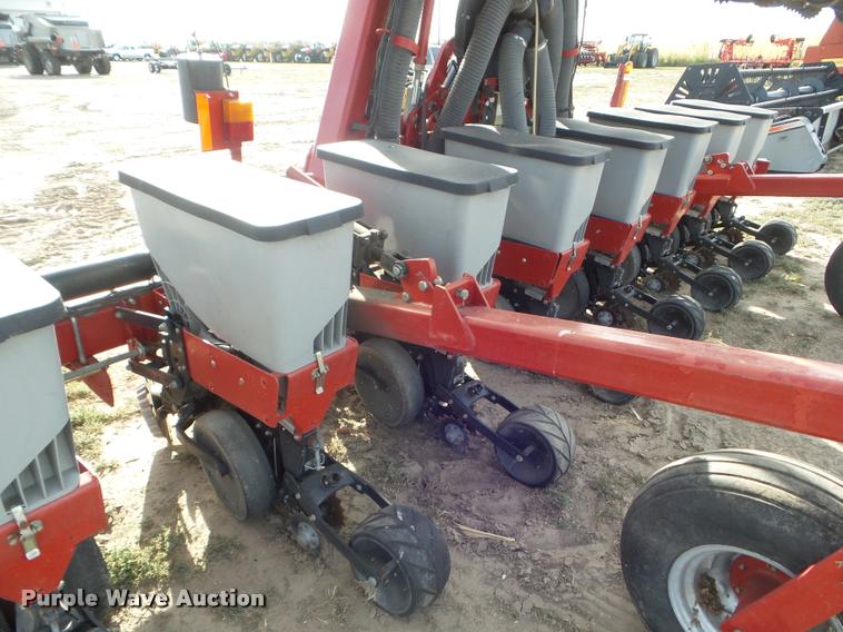 image for item L1681 2008 Case IH 1200 planter