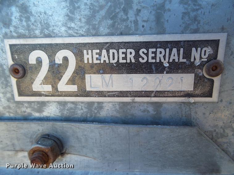 image for item L1712 1975 Gleaner L combine