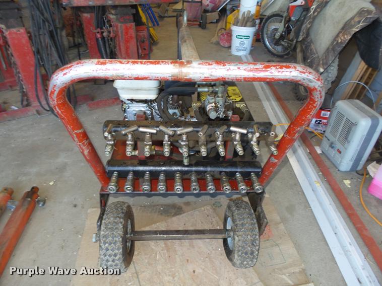 image for item L4088 Bainter grain bin jacking system