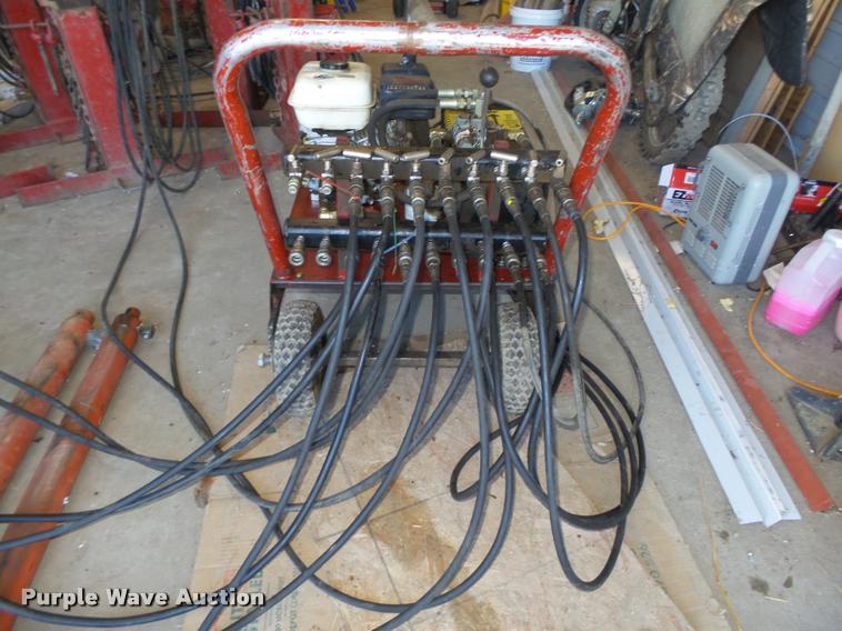 image for item L4088 Bainter grain bin jacking system