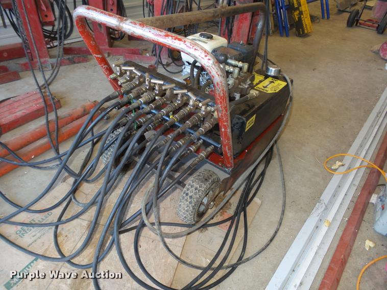 image for item L4088 Bainter grain bin jacking system