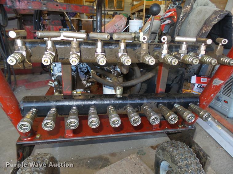 image for item L4088 Bainter grain bin jacking system