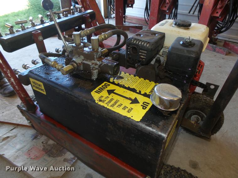 image for item L4088 Bainter grain bin jacking system