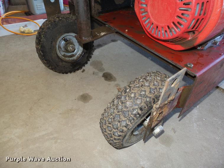 image for item L4088 Bainter grain bin jacking system