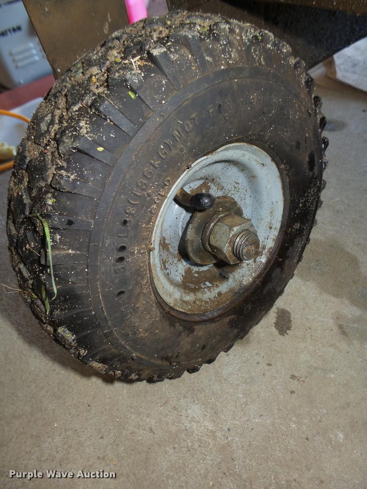 image for item L4088 Bainter grain bin jacking system