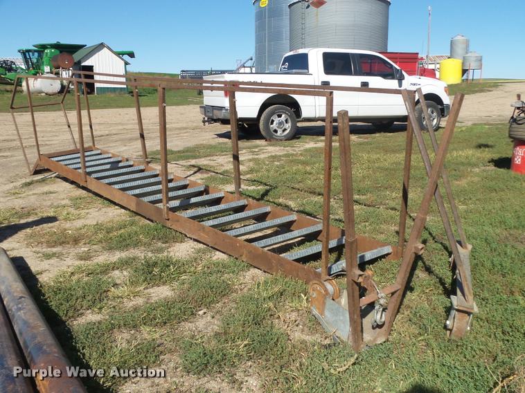 image for item L4088 Bainter grain bin jacking system