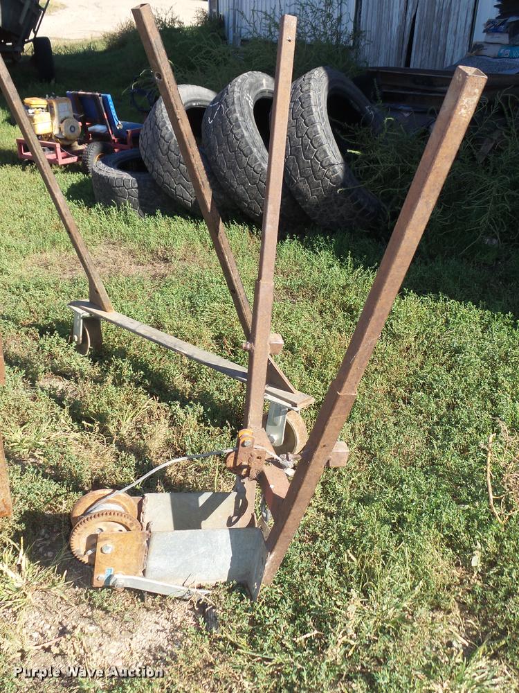 image for item L4088 Bainter grain bin jacking system