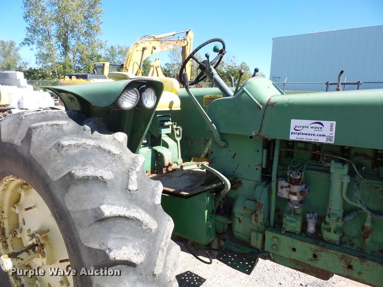 image for item L4260 John Deere 4020 tractor