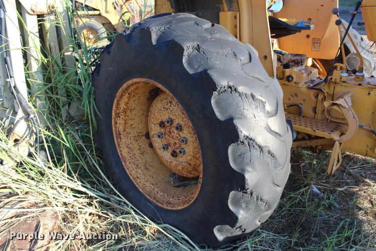 image for item L4794 Ford 6610 tractor