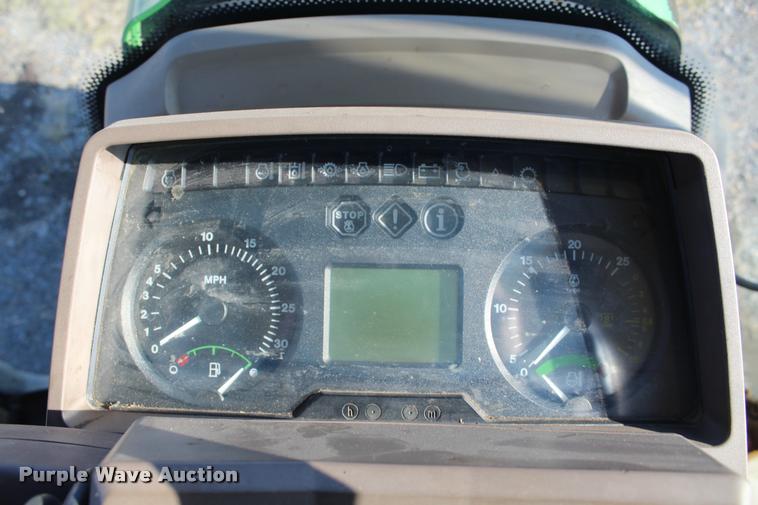 image for item L4799 2004 John Deere 6420 tractor