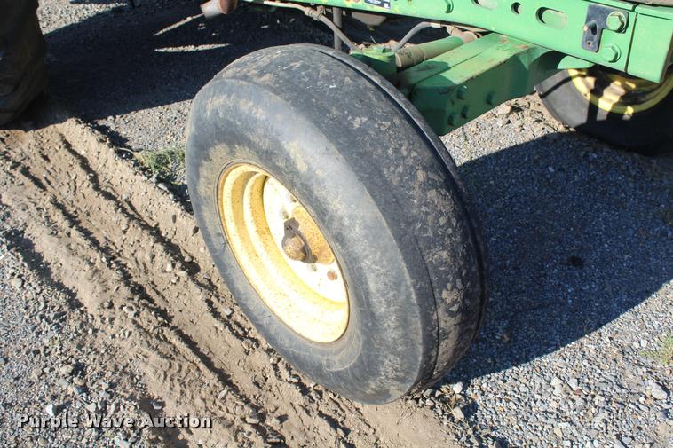 image for item L4799 2004 John Deere 6420 tractor