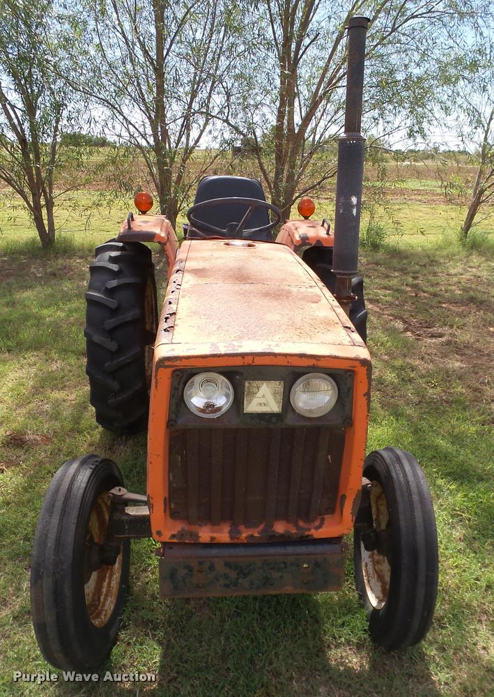 image for item L6626 1984 Allis Chalmers 5020 tractor