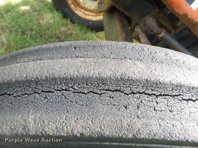 image for item L6626 1984 Allis Chalmers 5020 tractor