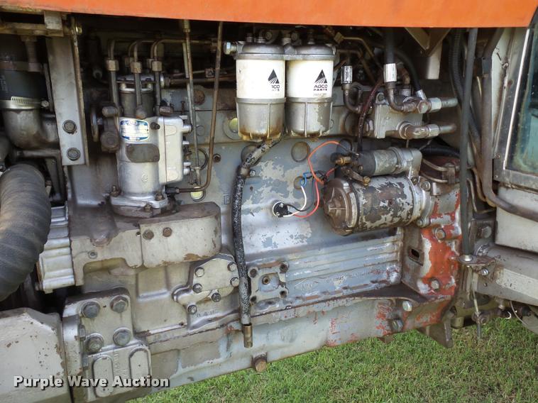 image for item L6631 1978 Massey-Ferguson 2675 tractor