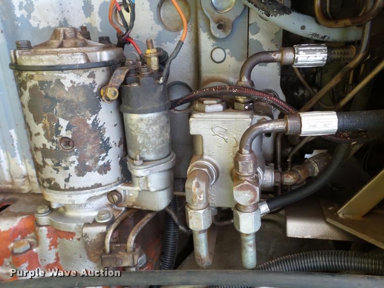 image for item L6631 1978 Massey-Ferguson 2675 tractor