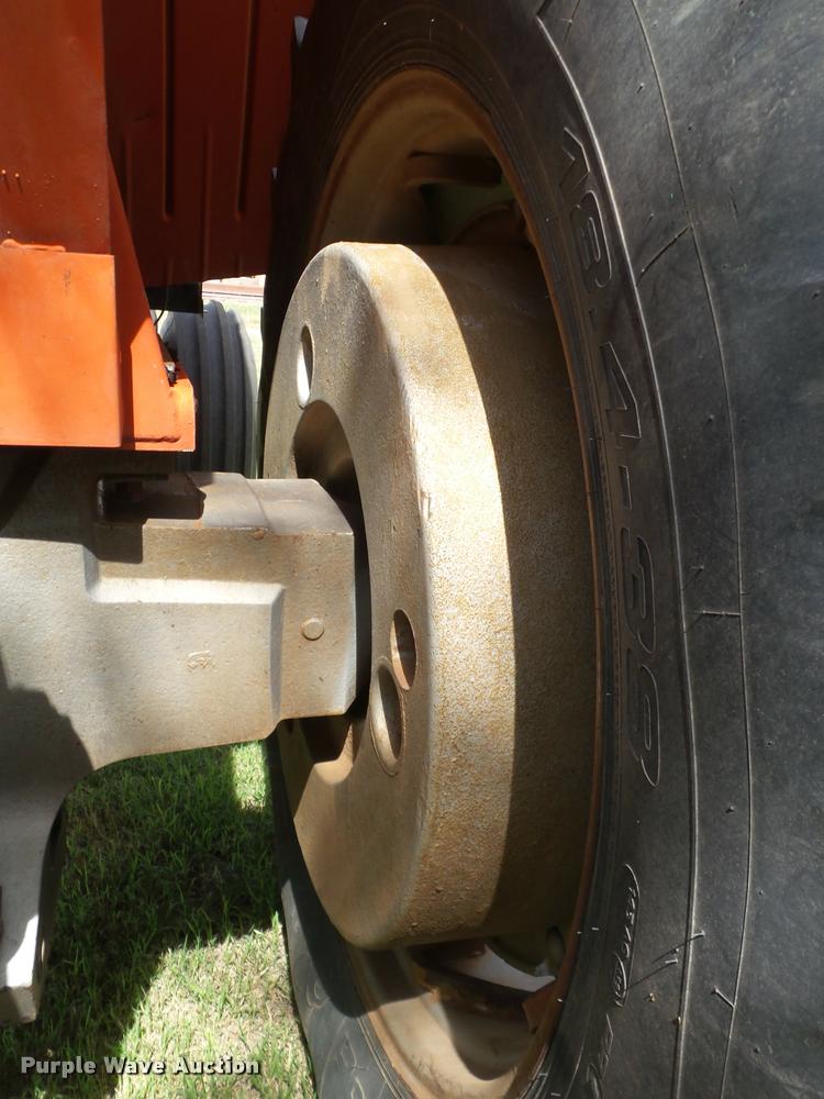 image for item L6631 1978 Massey-Ferguson 2675 tractor