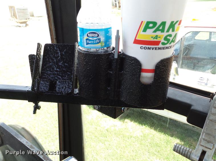 image for item L6631 1978 Massey-Ferguson 2675 tractor