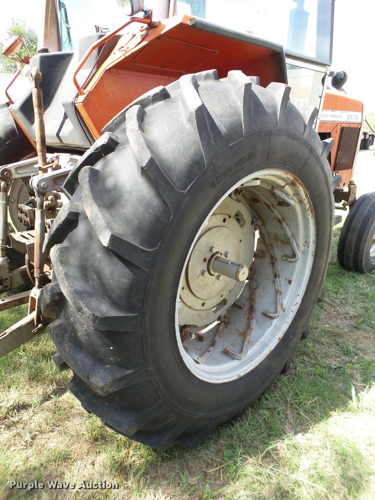 image for item L6633 1978 Massey-Ferguson 2675 tractor