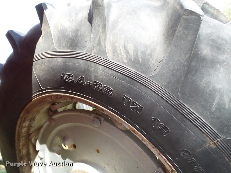 image for item L6633 1978 Massey-Ferguson 2675 tractor