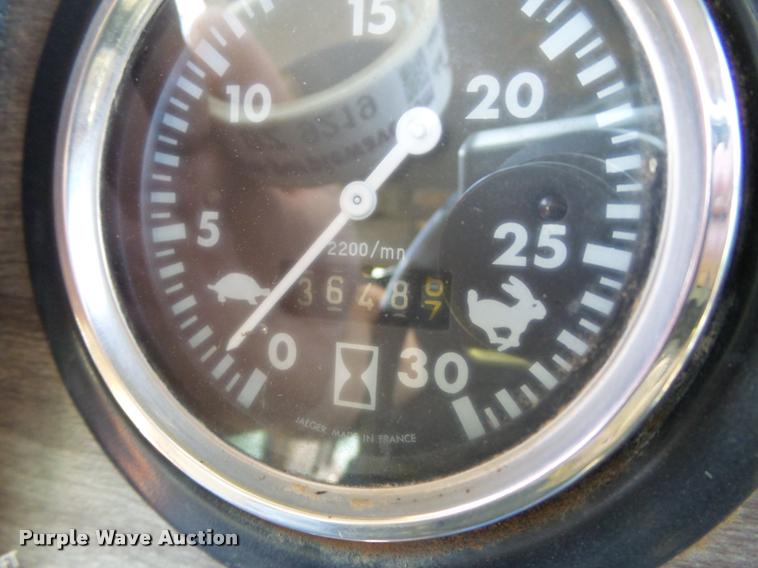 image for item L6633 1978 Massey-Ferguson 2675 tractor