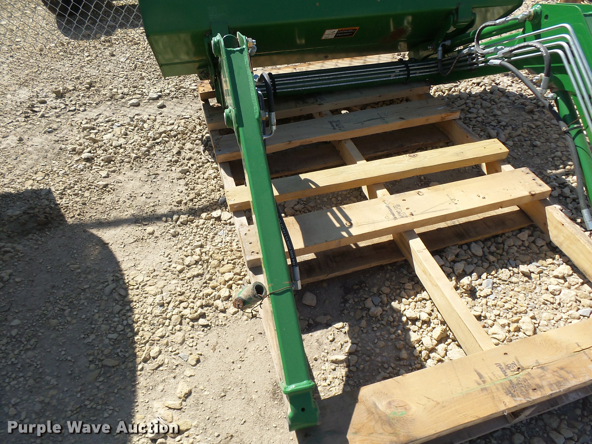 John Deere 305 loader in Abilene, KS Item BU9776 sold Purple Wave