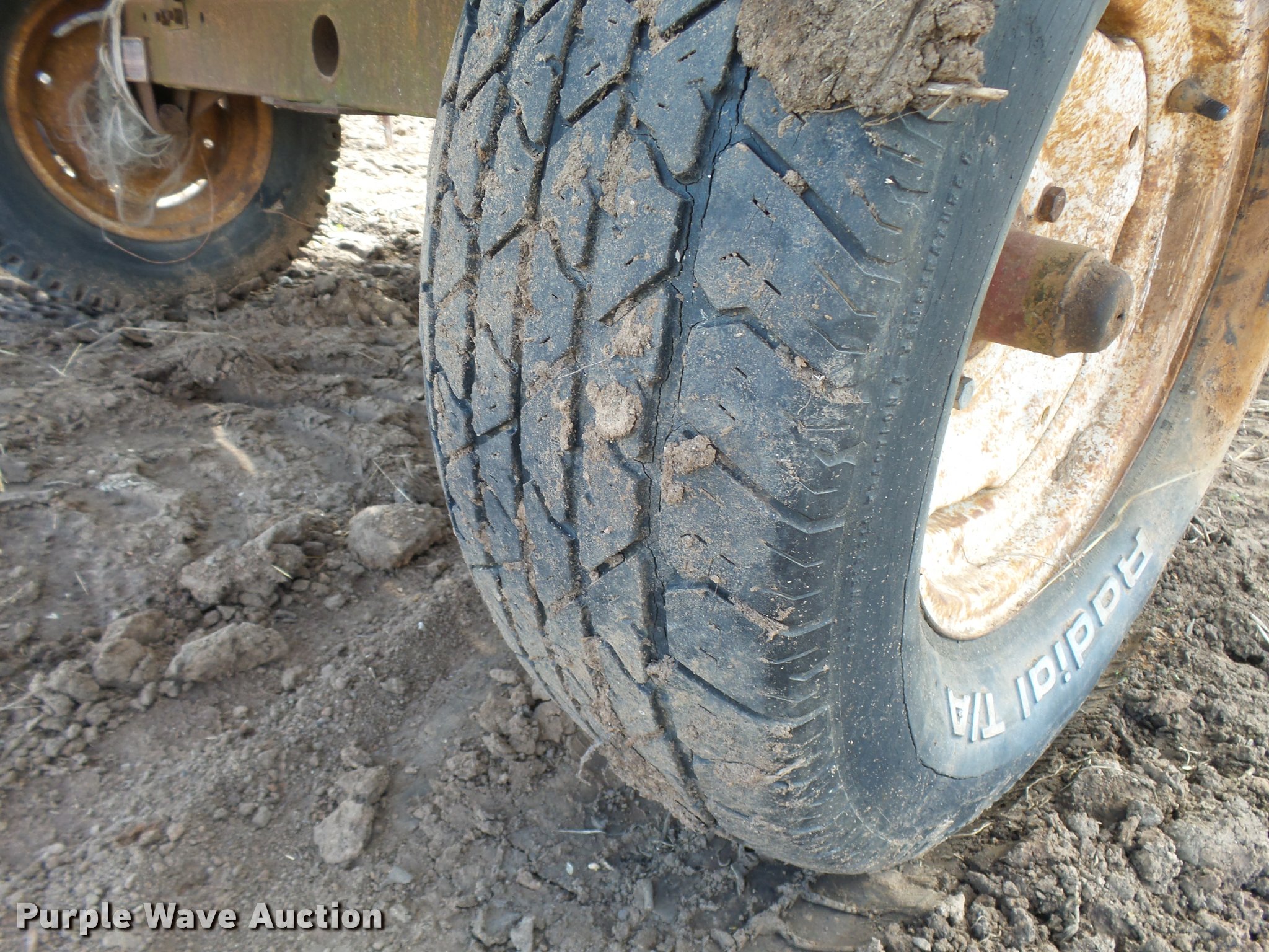 Trosco hay wagon in Mt. Hope, KS | Item DA9879 sold | Purple Wave