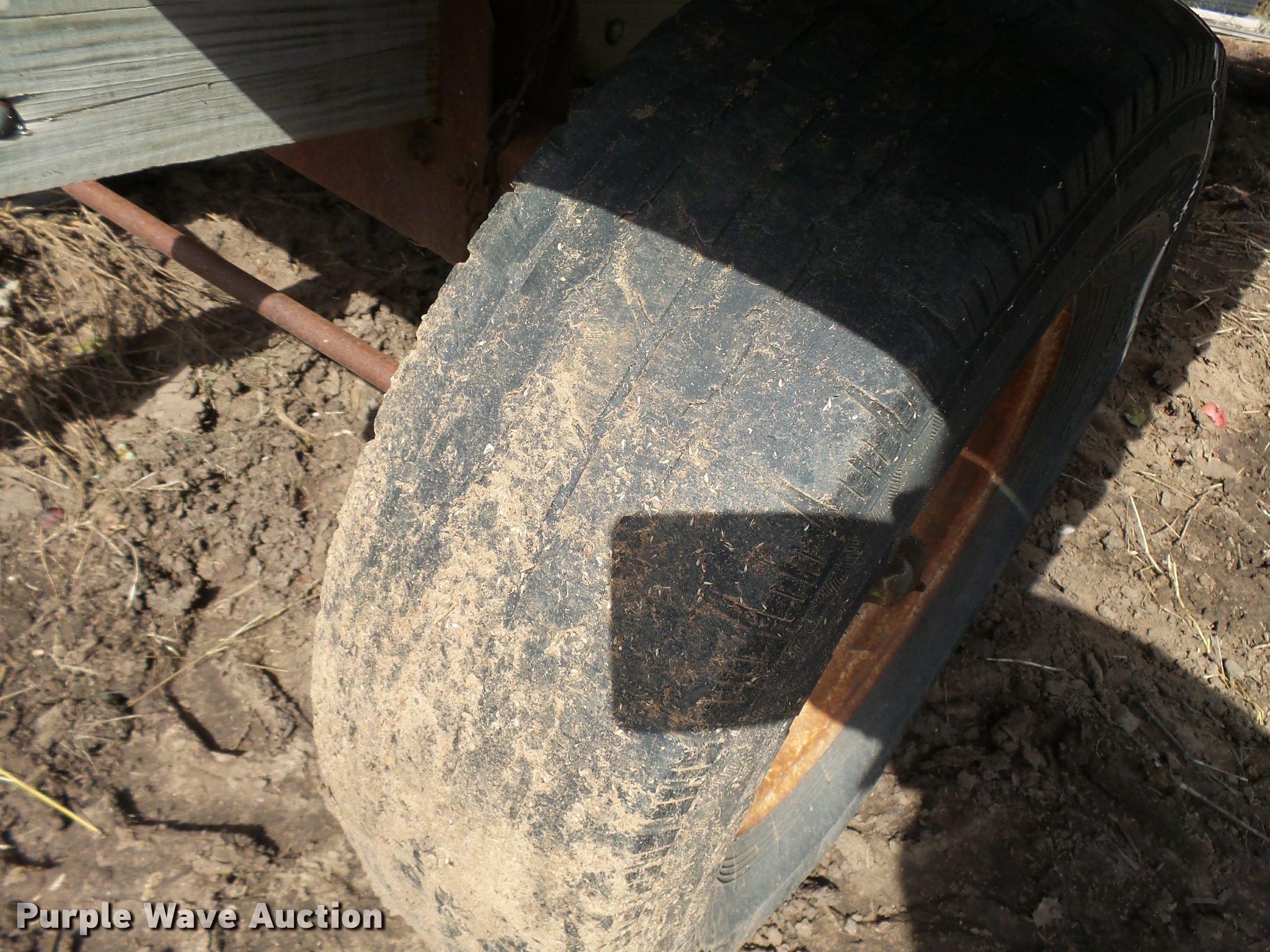 Trosco hay wagon in Mt. Hope, KS | Item DA9879 sold | Purple Wave