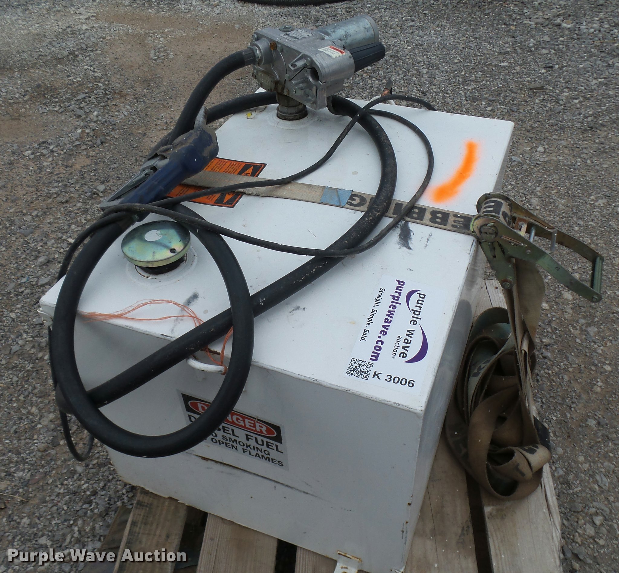 Tradesman steel fuel tank in Billings, OK Item K3006 sold Purple Wave