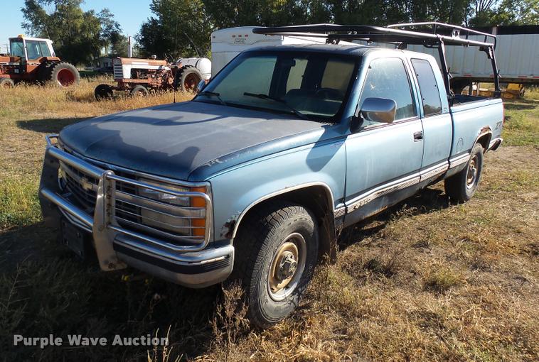 image for item AL9094 1991 Chevrolet 1500 Z71 Ext. Cab pickup truck