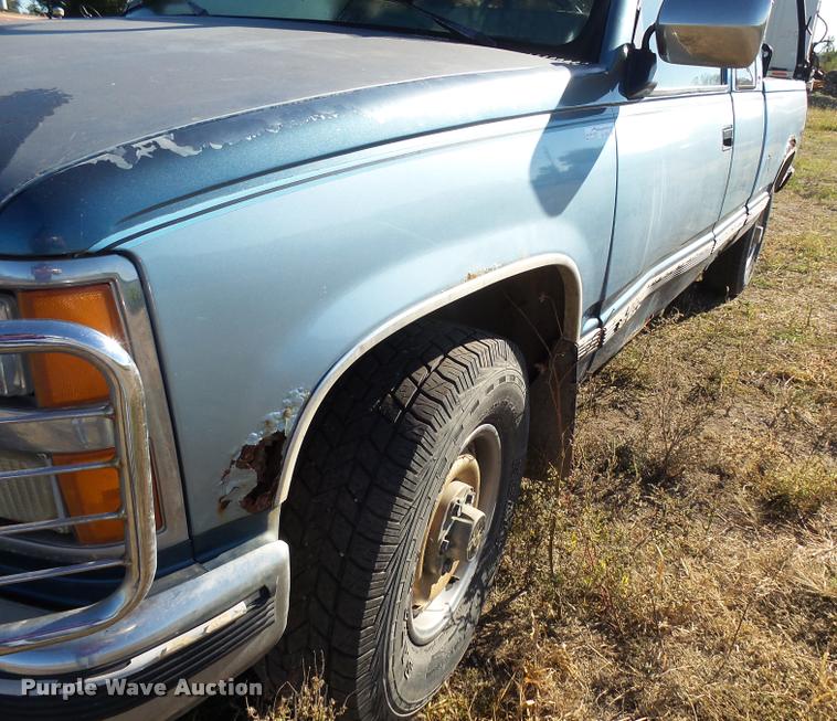 image for item AL9094 1991 Chevrolet 1500 Z71 Ext. Cab pickup truck