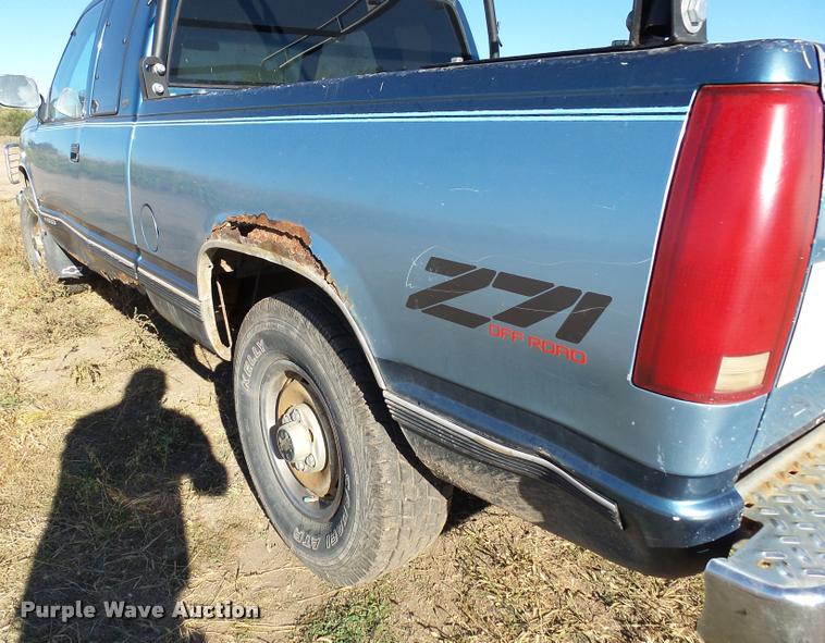 image for item AL9094 1991 Chevrolet 1500 Z71 Ext. Cab pickup truck
