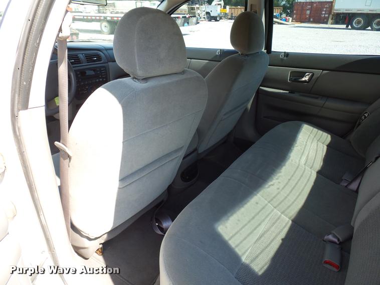 image for item BK9578 2003 Ford Taurus