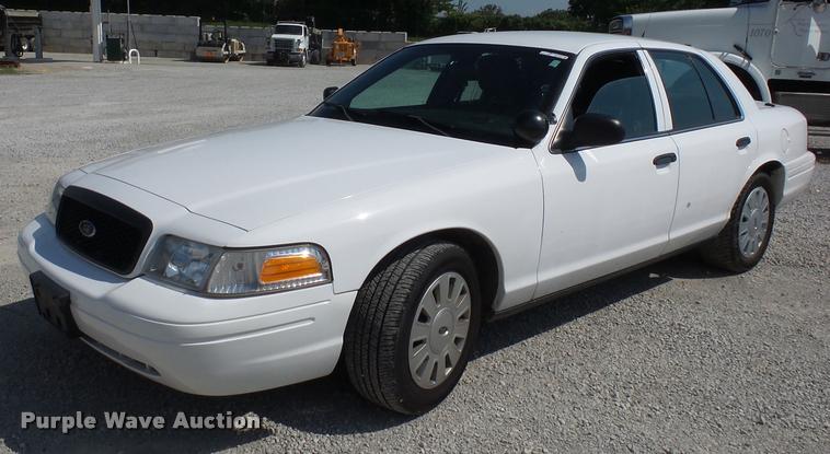 image for item BK9581 2011 Ford Crown Victoria Police Interceptor