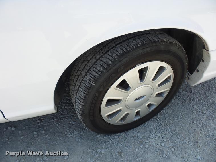 image for item BK9581 2011 Ford Crown Victoria Police Interceptor