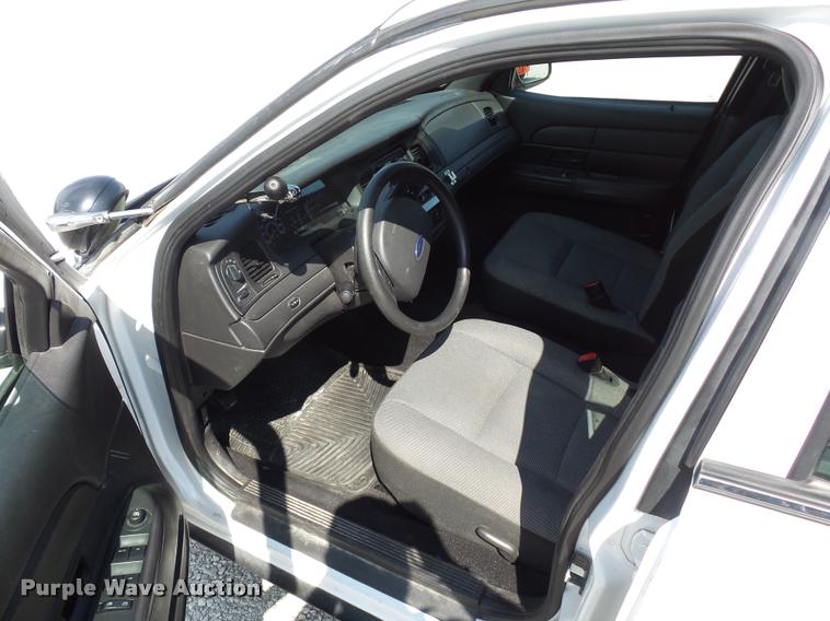 image for item BK9581 2011 Ford Crown Victoria Police Interceptor
