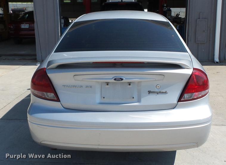 image for item BK9582 2006 Ford Taurus