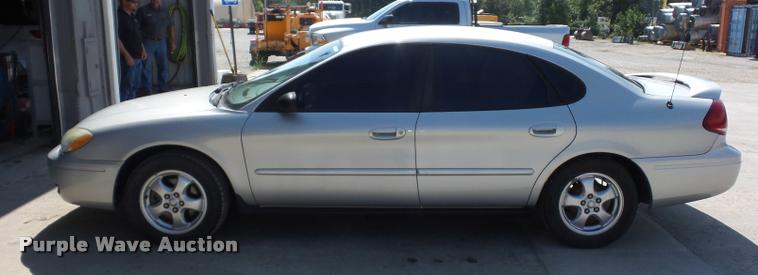 image for item BK9582 2006 Ford Taurus