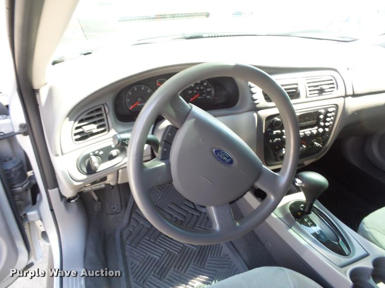 image for item BK9582 2006 Ford Taurus