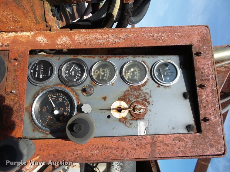 image for item BK9585 1989 VMI 415 mini dredge