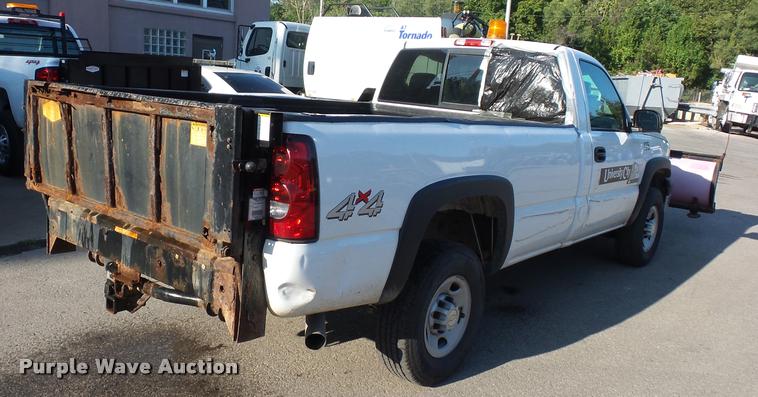 image for item BK9597 2006 Chevrolet Silverado 2500HD pickup truck