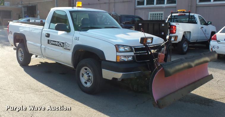 image for item BK9597 2006 Chevrolet Silverado 2500HD pickup truck