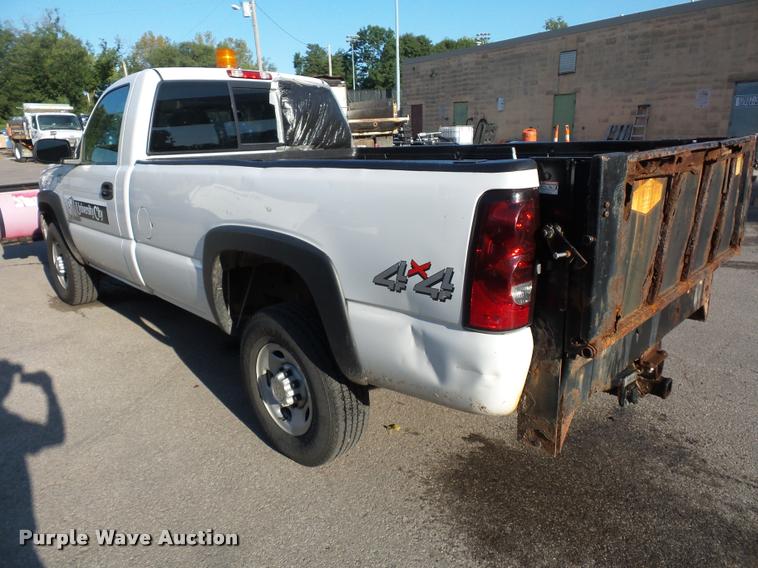 image for item BK9597 2006 Chevrolet Silverado 2500HD pickup truck