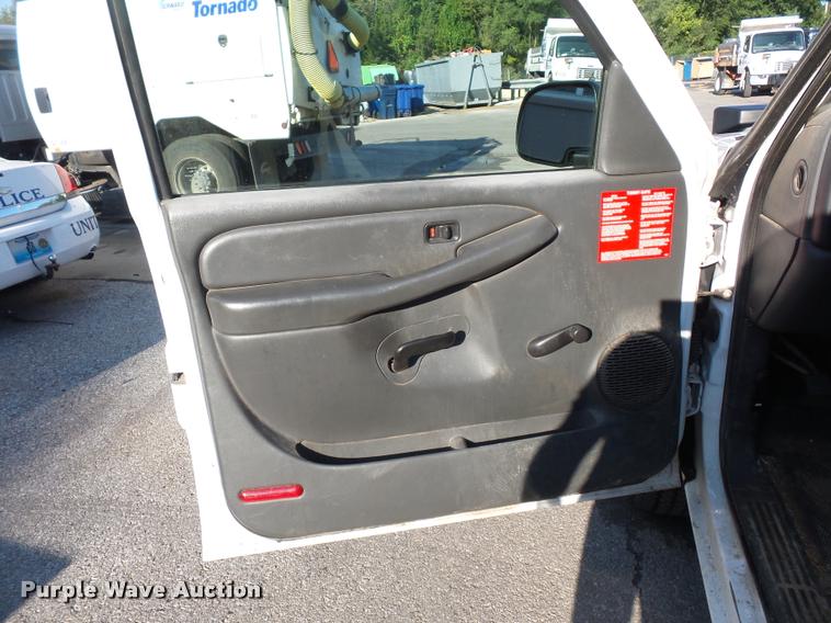 image for item BK9597 2006 Chevrolet Silverado 2500HD pickup truck