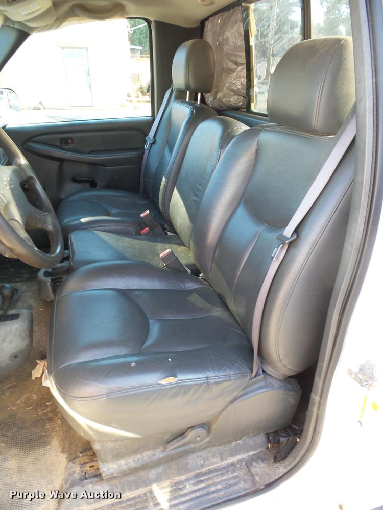 image for item BK9597 2006 Chevrolet Silverado 2500HD pickup truck